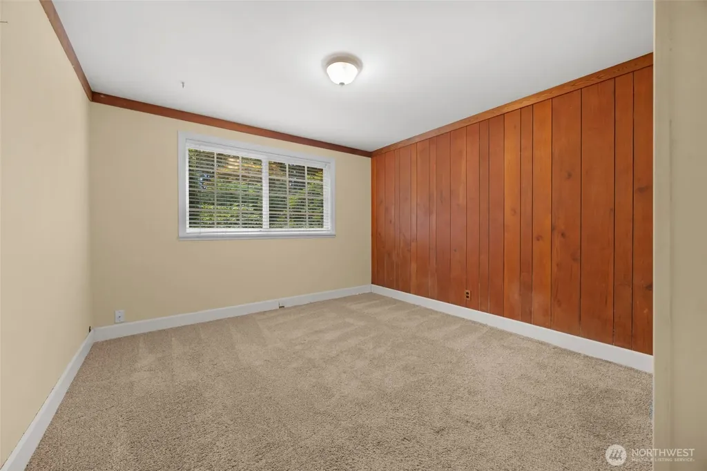 824 NE 194th Street Shoreline WA 98155