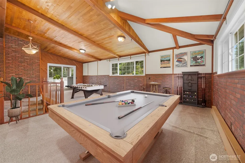 824 NE 194th Street Shoreline WA 98155
