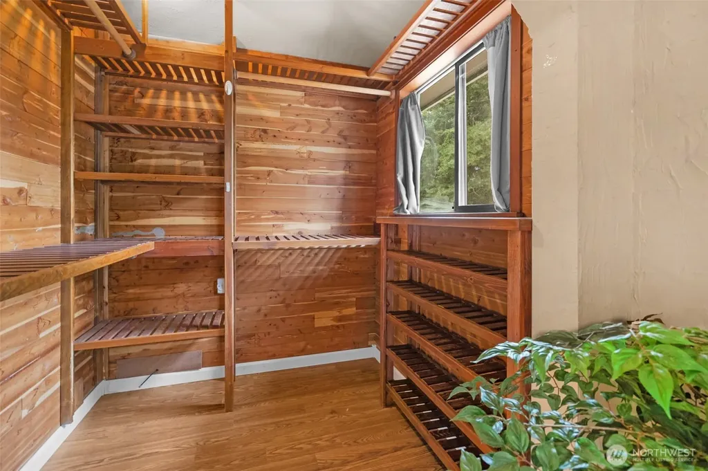 824 NE 194th Street Shoreline WA 98155