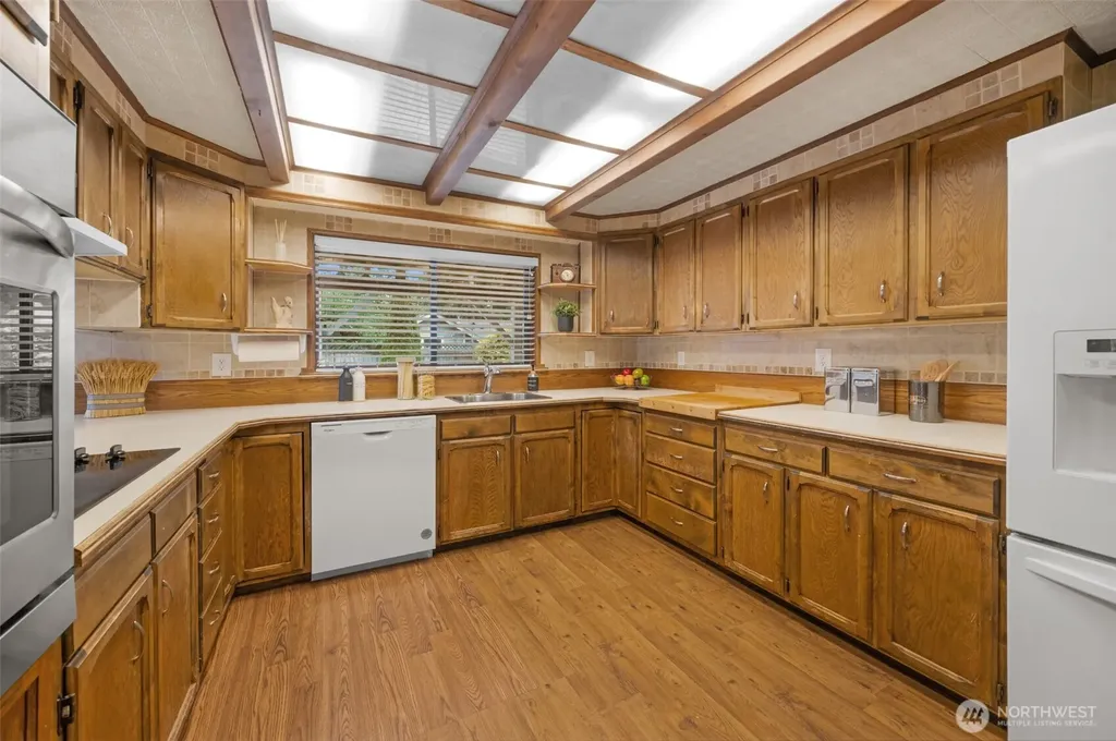 824 NE 194th Street Shoreline WA 98155