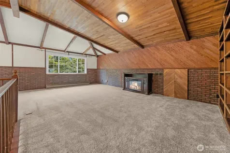 824 NE 194th Street Shoreline WA 98155