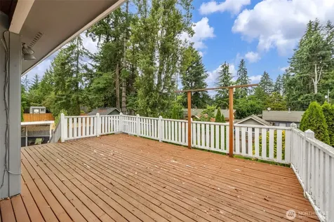 824 NE 194th Street Shoreline WA 98155