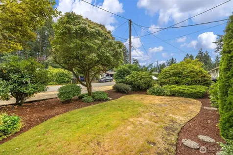 824 NE 194th Street Shoreline WA 98155