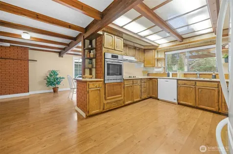 824 NE 194th Street Shoreline WA 98155