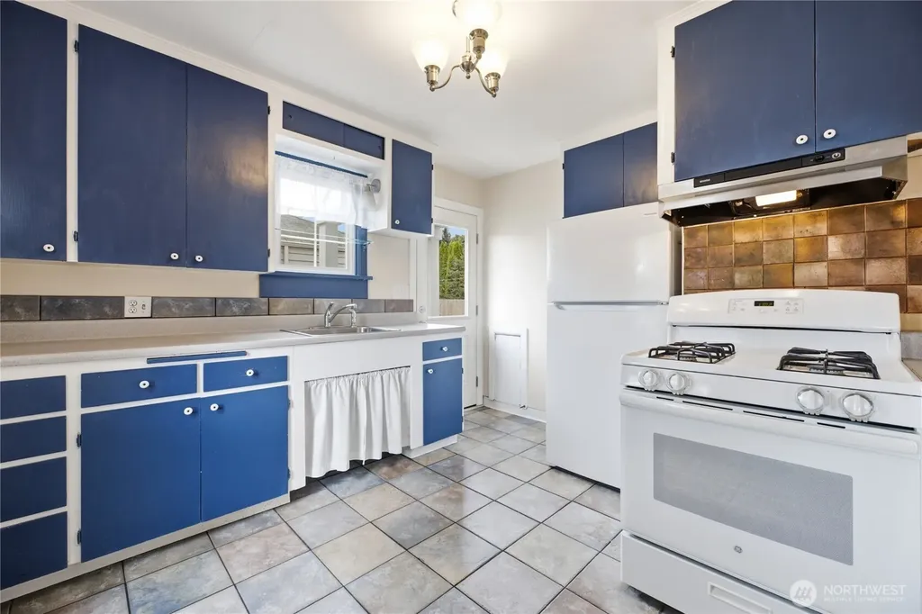 1409 Silver Street Sumner WA 98390