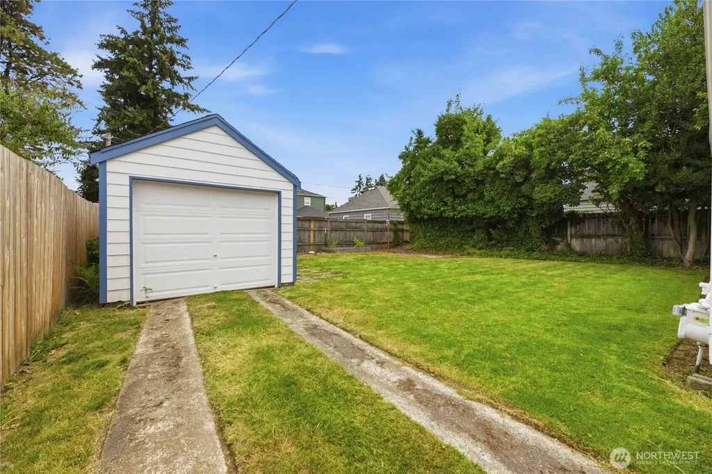 1409 Silver Street Sumner WA 98390