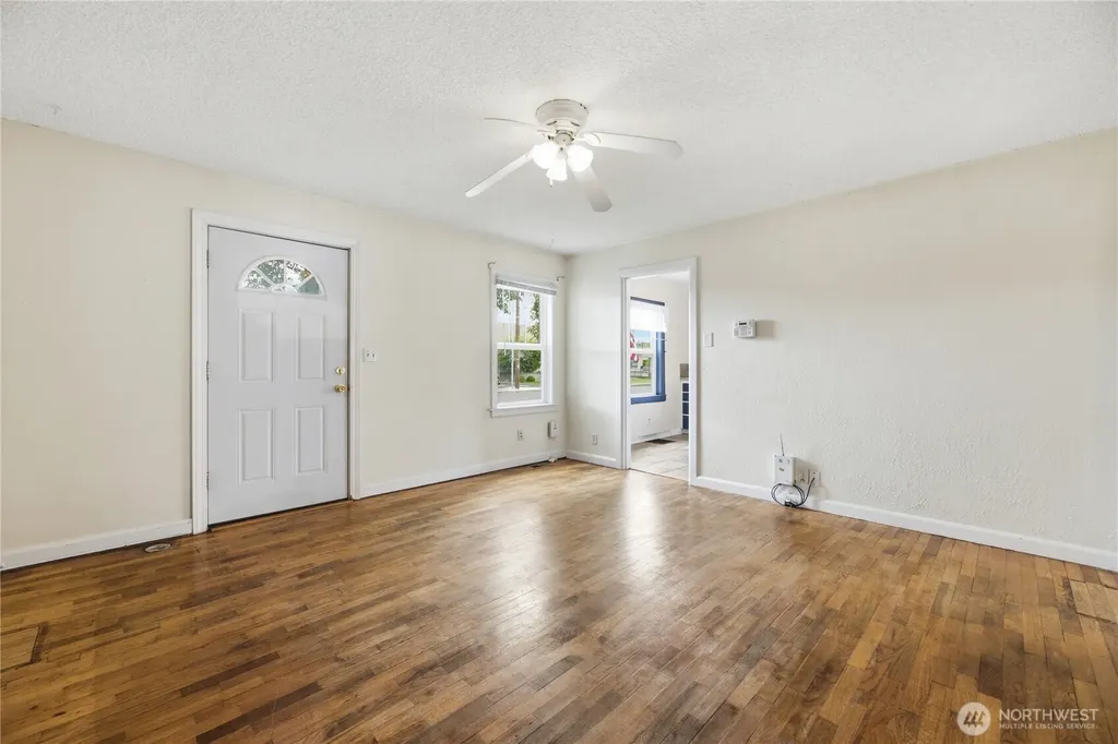 1409 Silver Street Sumner WA 98390