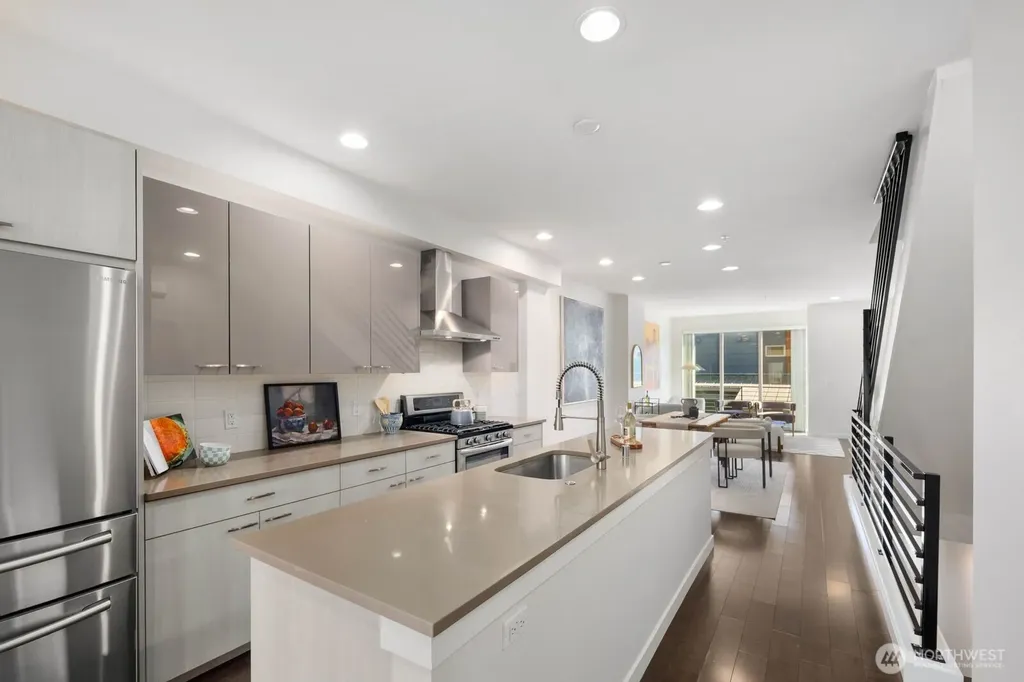 4253 SE 213th Place Issaquah WA 98029
