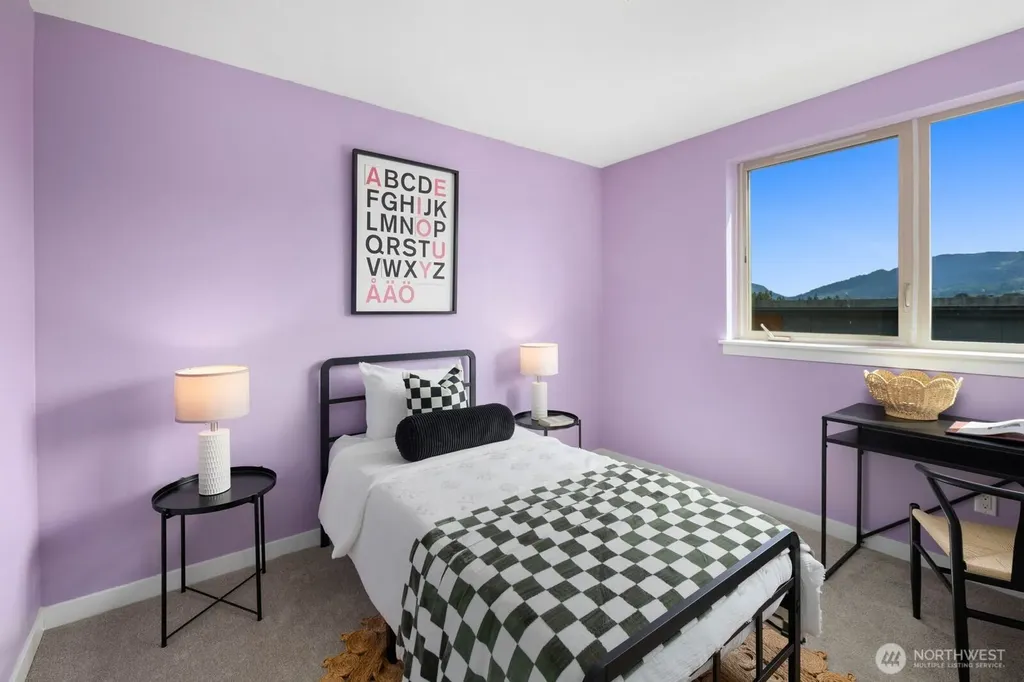 4253 SE 213th Place Issaquah WA 98029