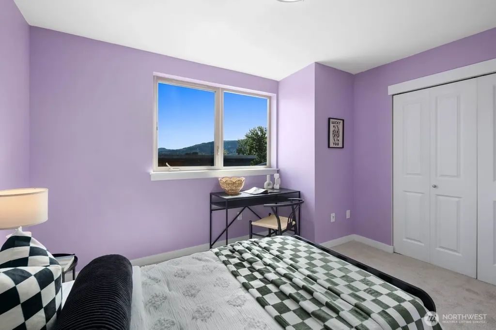 4253 SE 213th Place Issaquah WA 98029