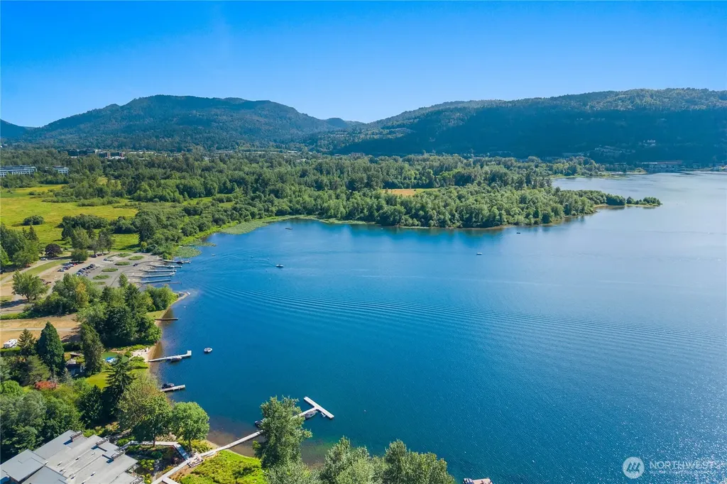 4253 SE 213th Place Issaquah WA 98029