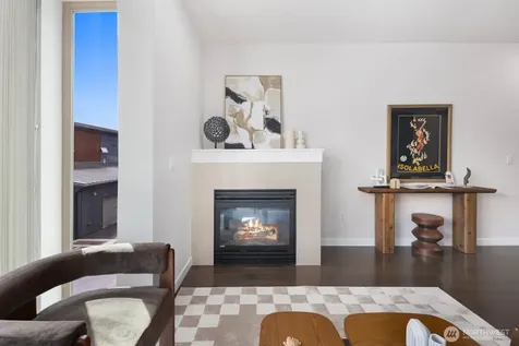 4253 SE 213th Place Issaquah WA 98029