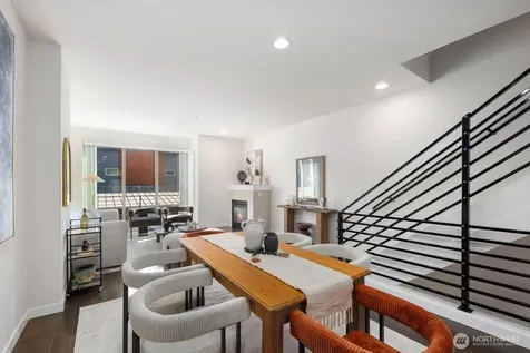 4253 SE 213th Place Issaquah WA 98029