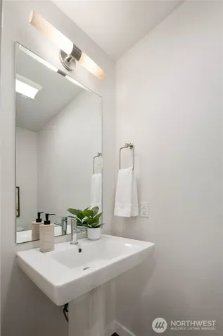 4253 SE 213th Place Issaquah WA 98029