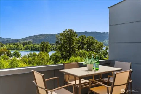 4253 SE 213th Place Issaquah WA 98029
