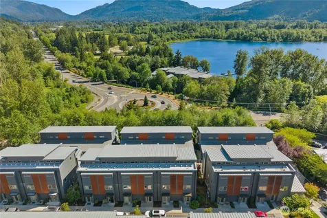 4253 SE 213th Place Issaquah WA 98029