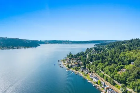 4253 SE 213th Place Issaquah WA 98029
