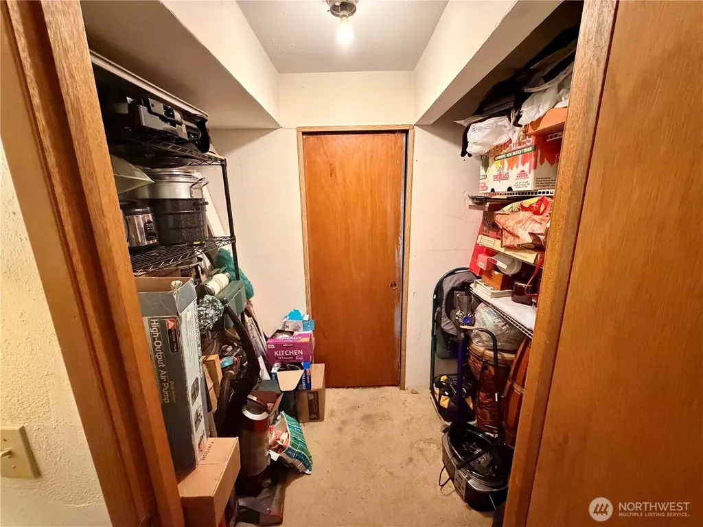 5040 SW Lake Helena Road Port Orchard WA 98367