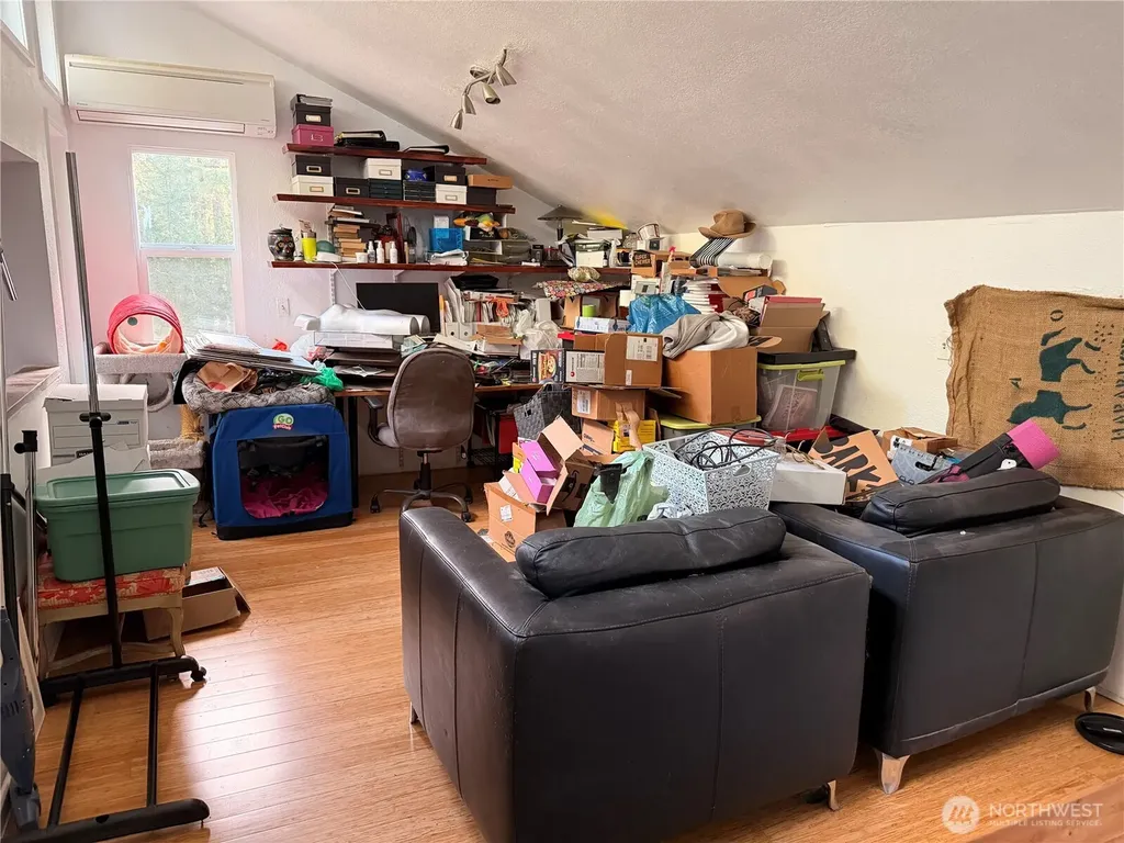 5040 SW Lake Helena Road Port Orchard WA 98367