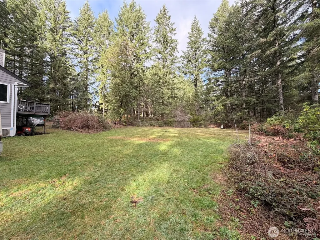 5040 SW Lake Helena Road Port Orchard WA 98367