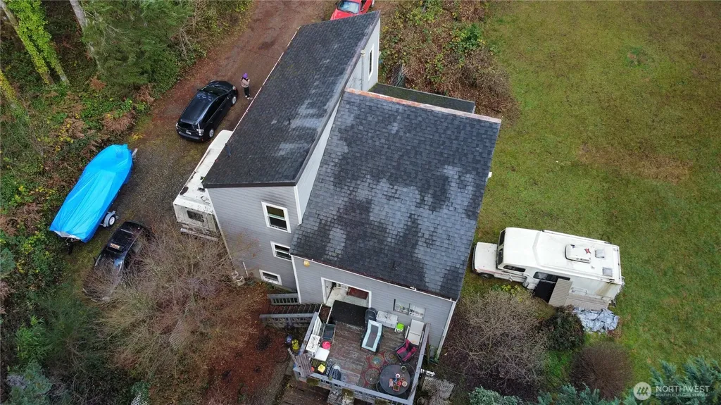 5040 SW Lake Helena Road Port Orchard WA 98367