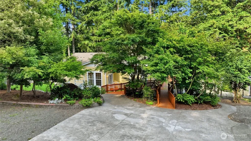 5819 65th Street NW Gig Harbor WA 98335
