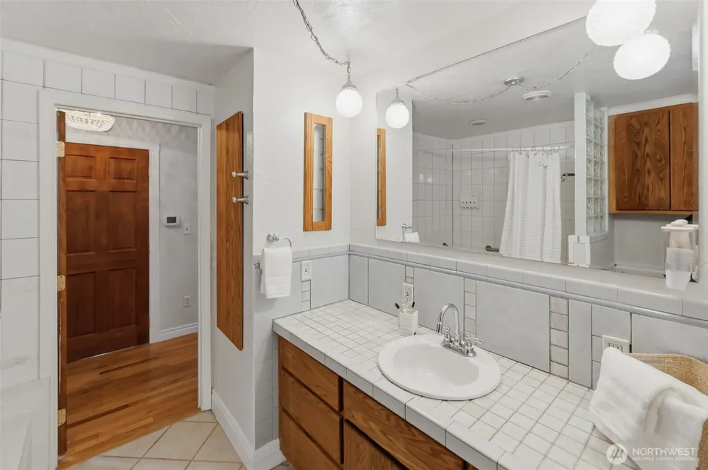 5819 65th Street NW Gig Harbor WA 98335