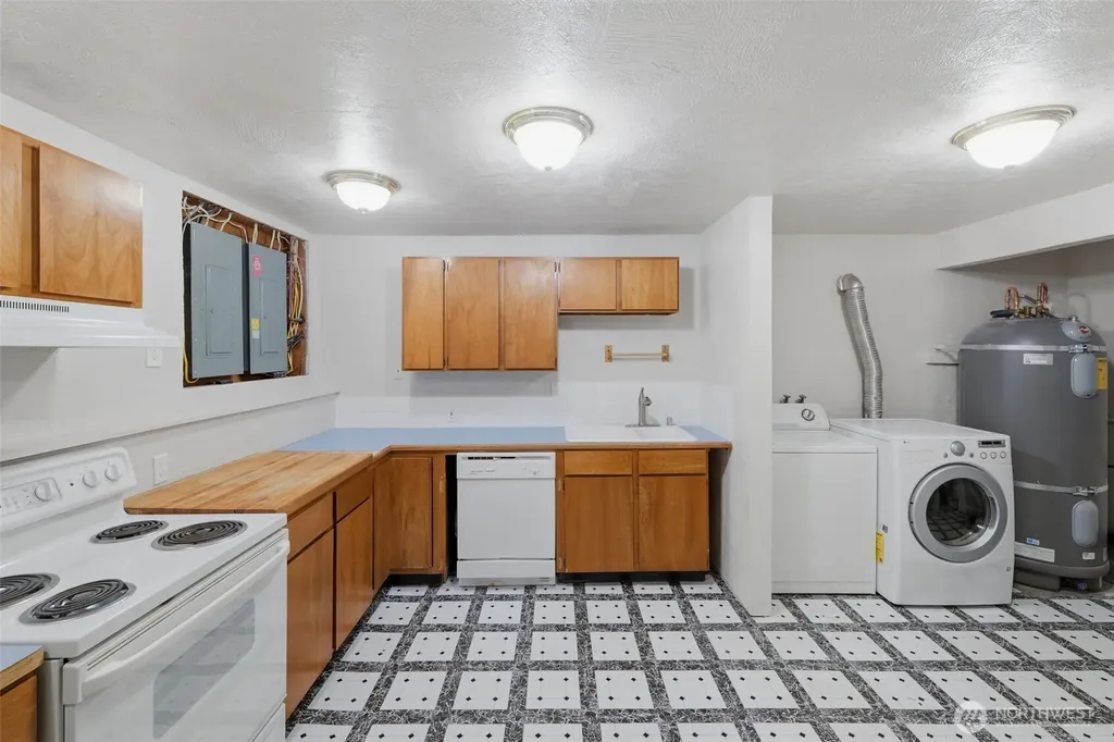 5819 65th Street NW Gig Harbor WA 98335