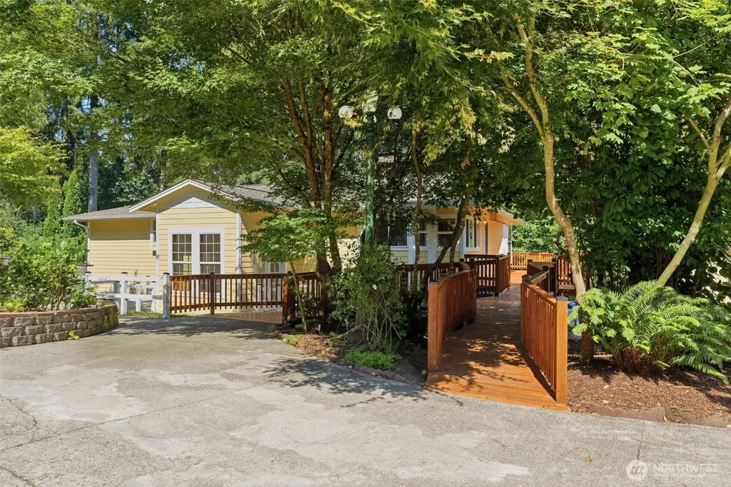 5819 65th Street NW Gig Harbor WA 98335