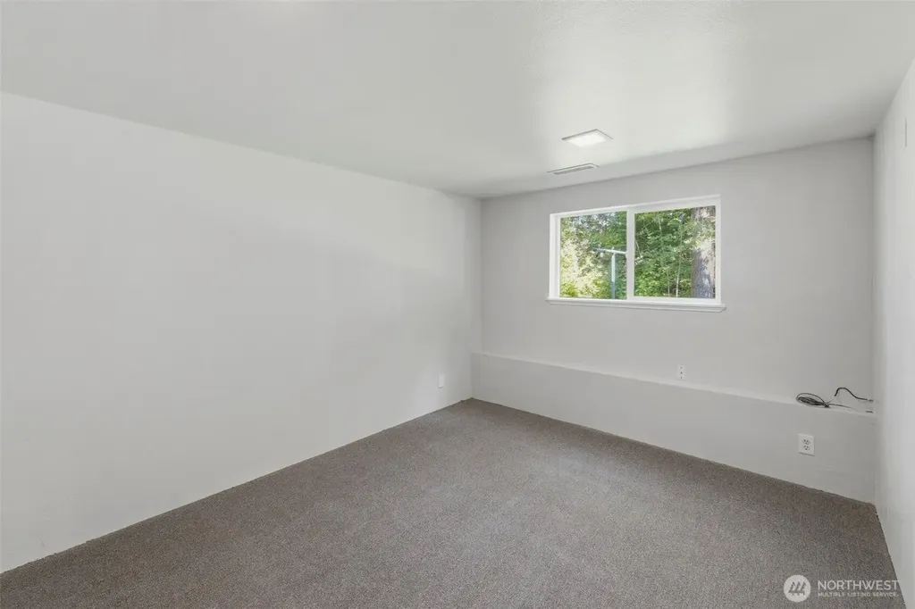 5819 65th Street NW Gig Harbor WA 98335