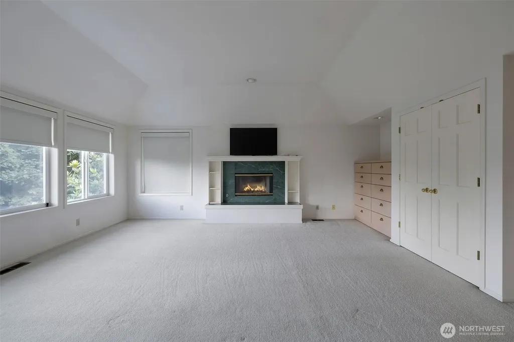 9701 SE 5th Street Bellevue WA 98004