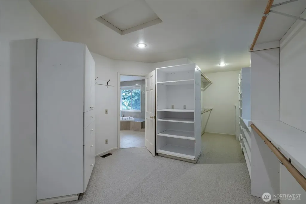 9701 SE 5th Street Bellevue WA 98004