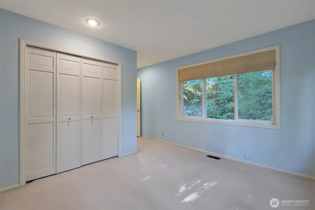 9701 SE 5th Street Bellevue WA 98004