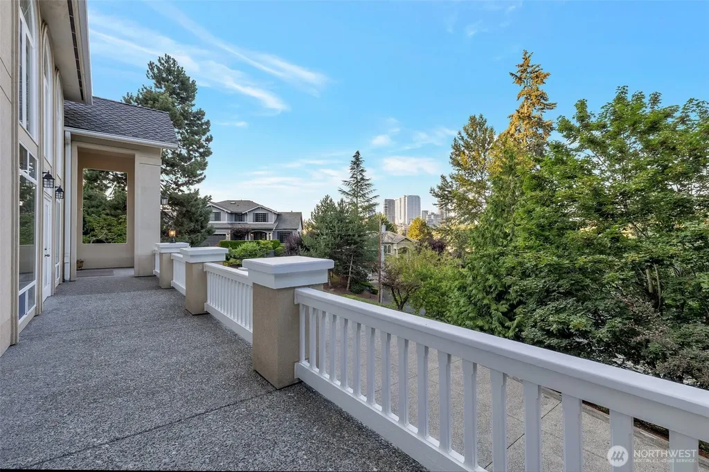 9701 SE 5th Street Bellevue WA 98004