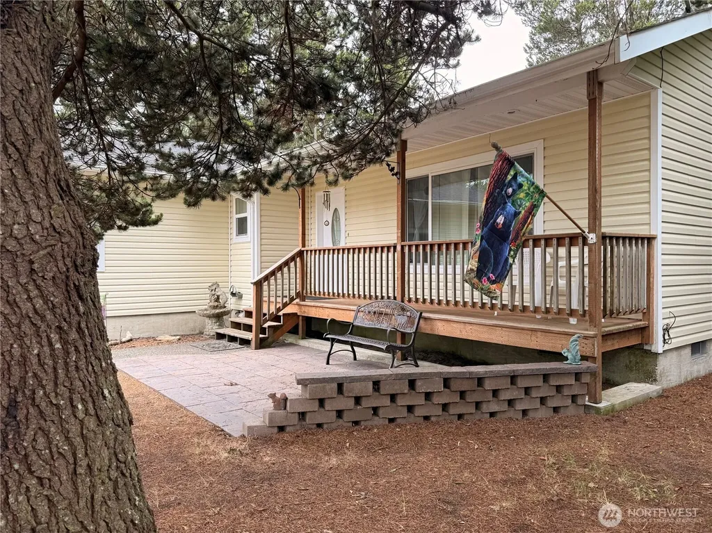 367 S Wynoochee Drive Ocean Shores WA 98569