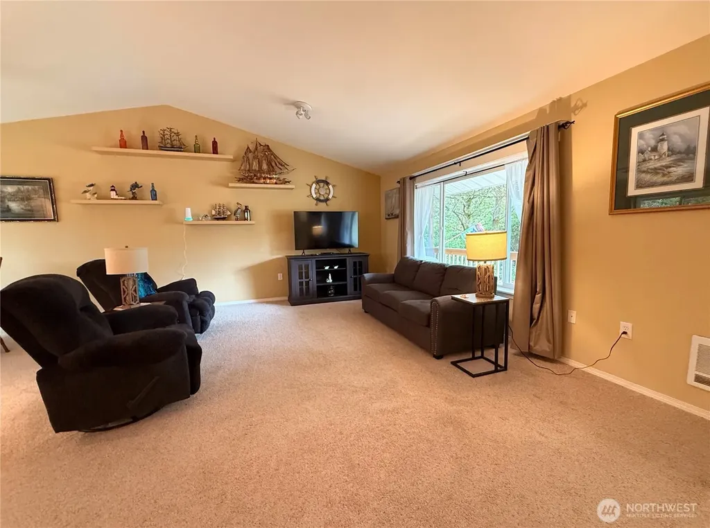 367 S Wynoochee Drive Ocean Shores WA 98569