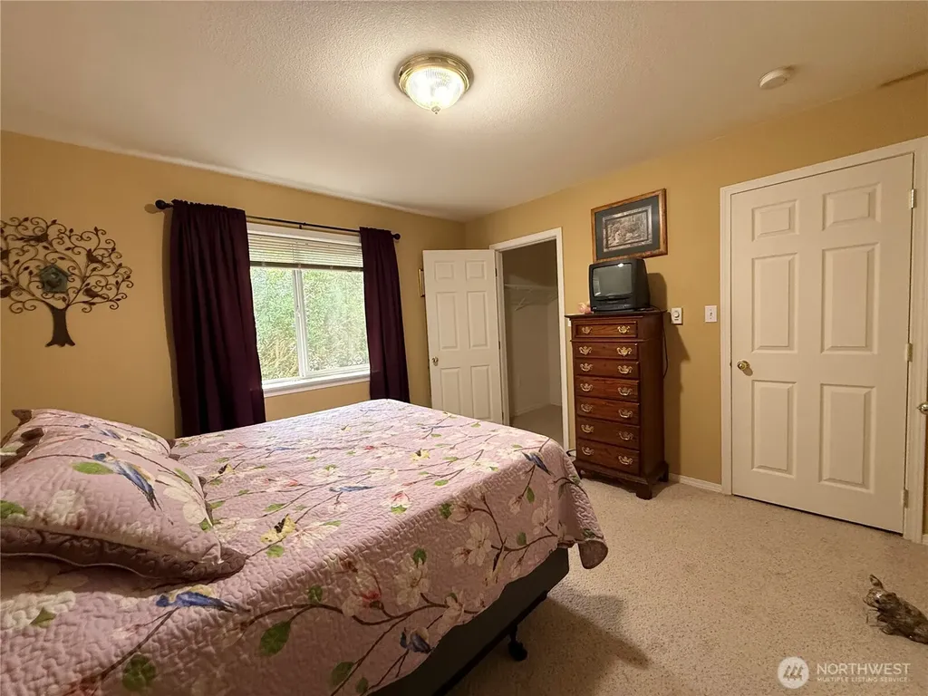 367 S Wynoochee Drive Ocean Shores WA 98569