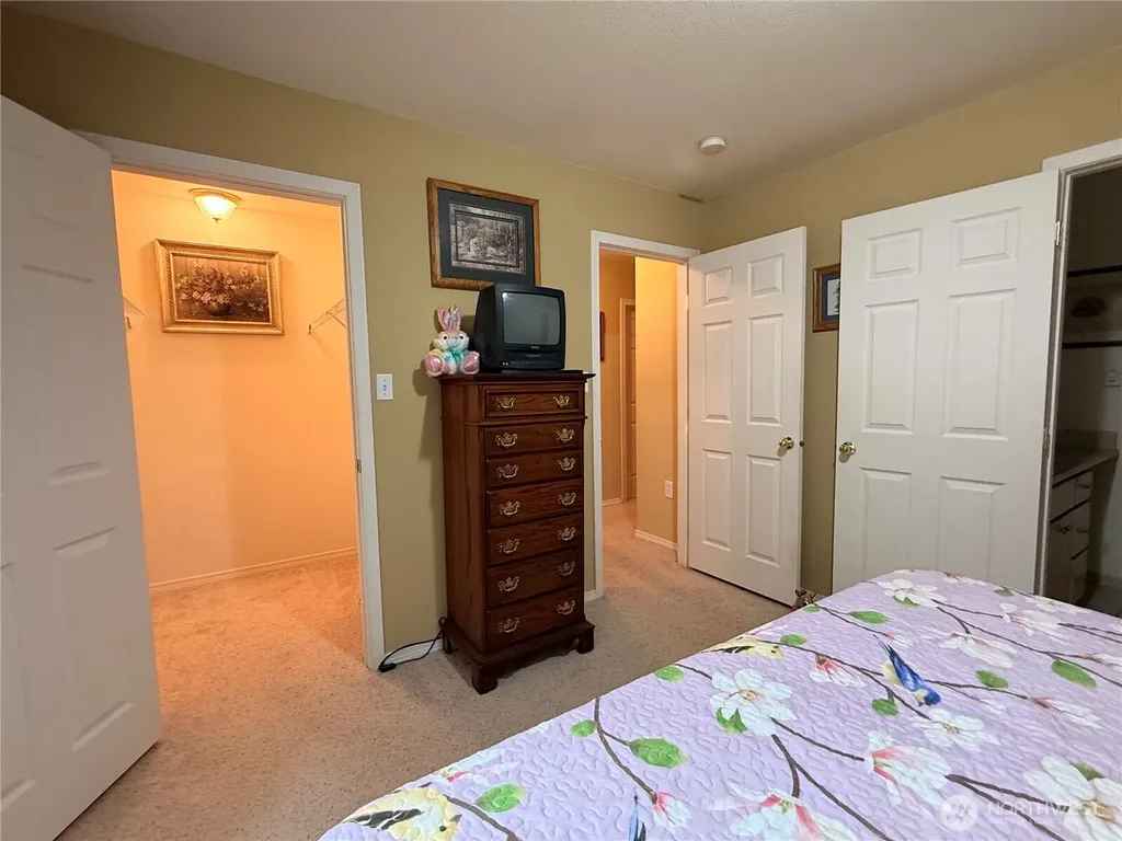 367 S Wynoochee Drive Ocean Shores WA 98569