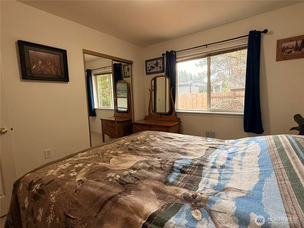 367 S Wynoochee Drive Ocean Shores WA 98569