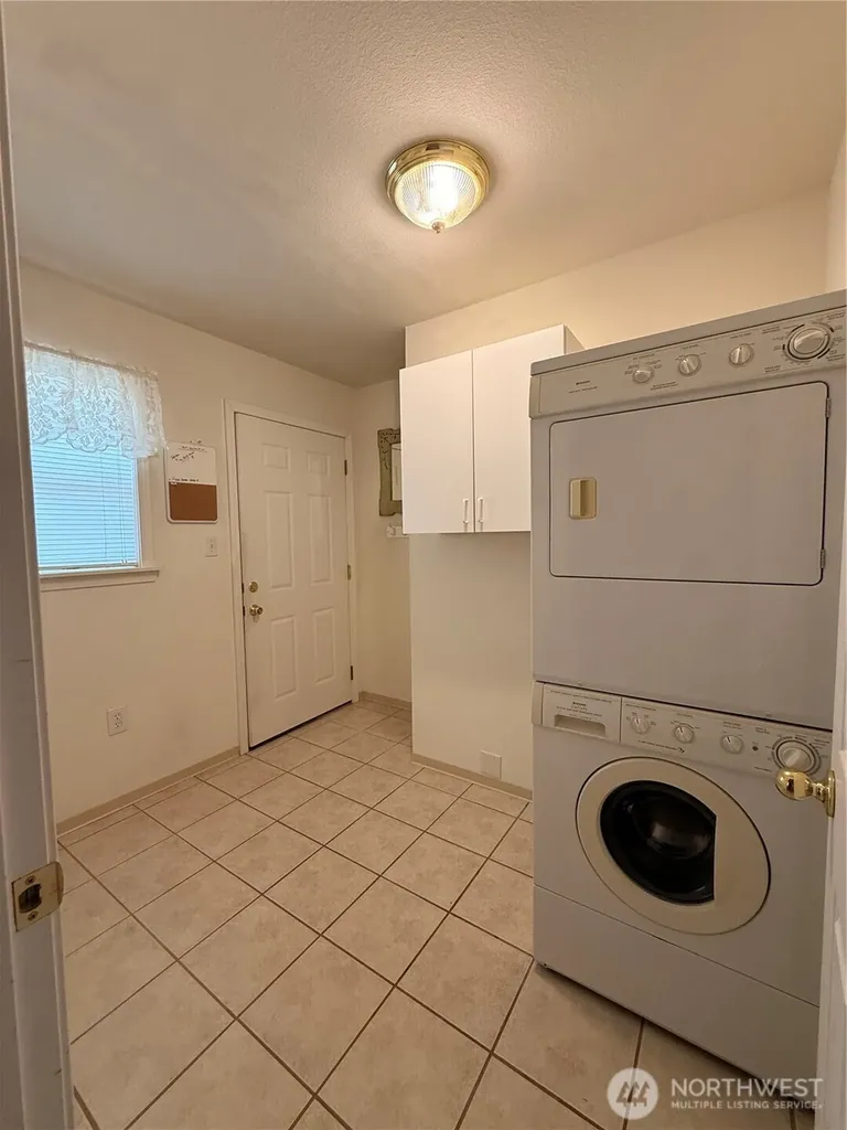 367 S Wynoochee Drive Ocean Shores WA 98569