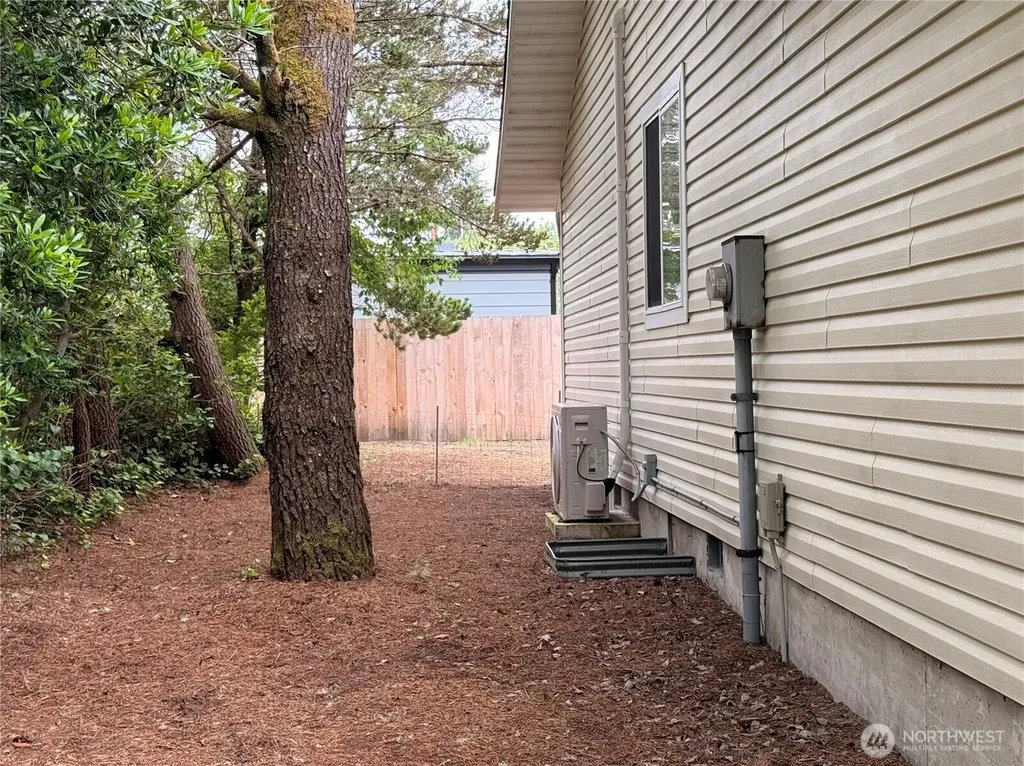 367 S Wynoochee Drive Ocean Shores WA 98569