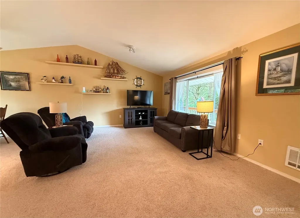 367 S Wynoochee Drive Ocean Shores WA 98569