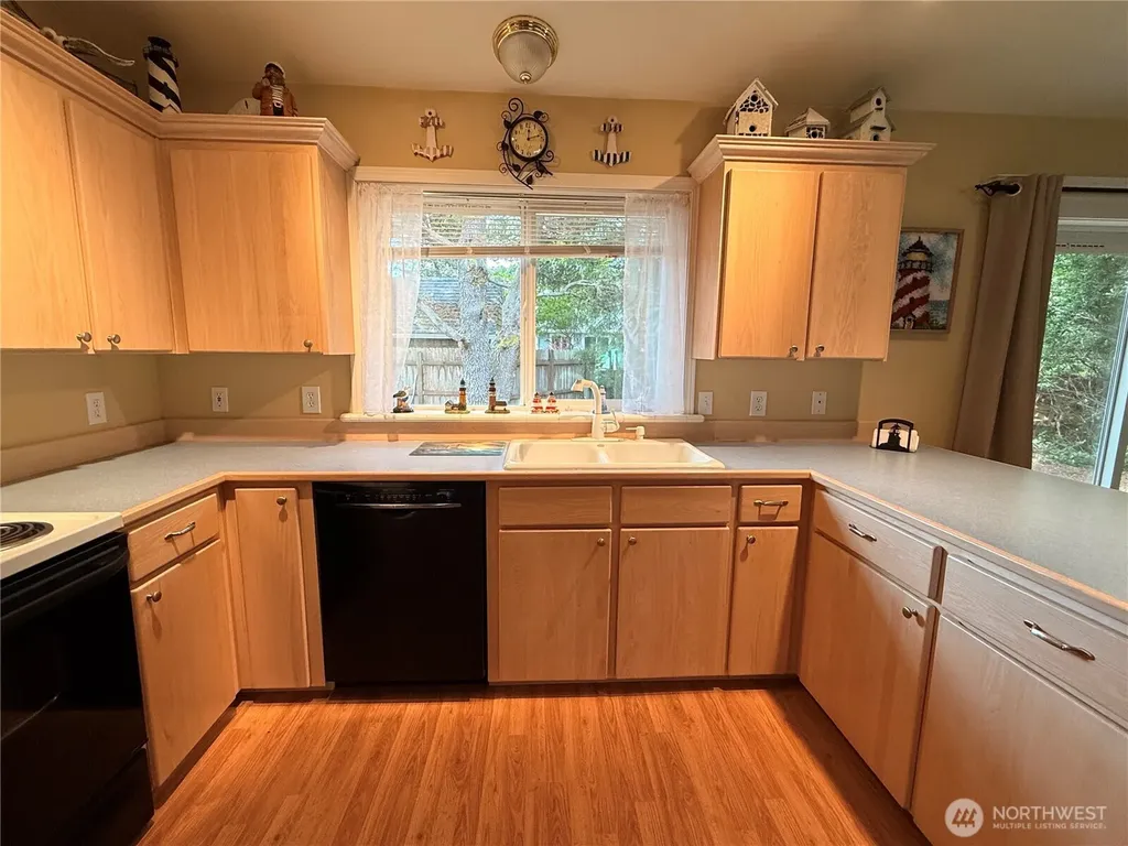 367 S Wynoochee Drive Ocean Shores WA 98569