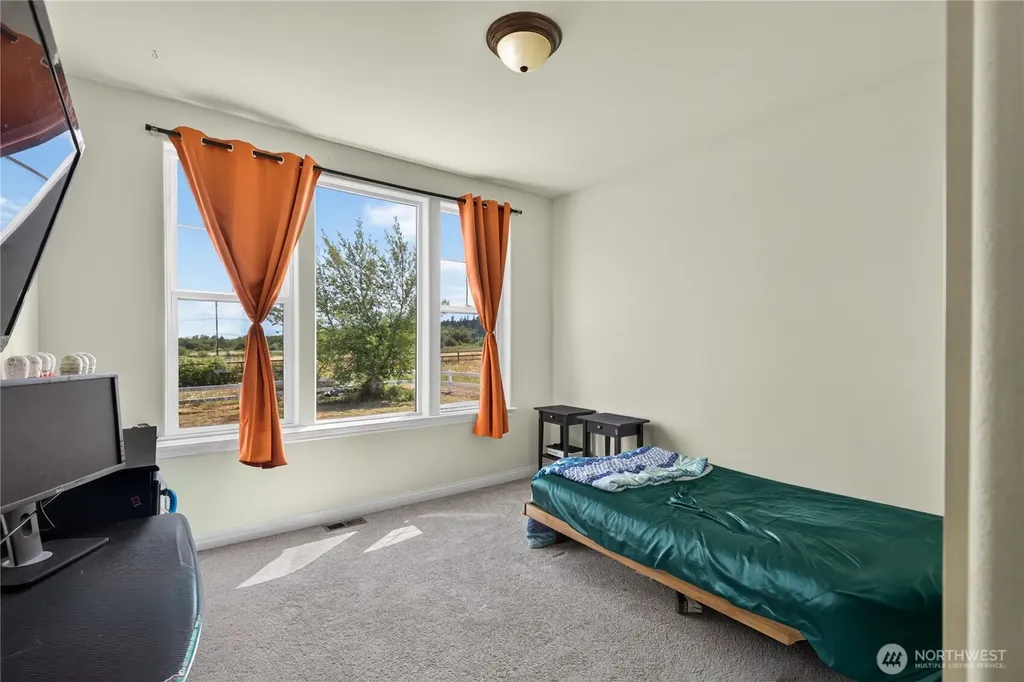 130 W Crescent Harbor Road Oak Harbor WA 98277