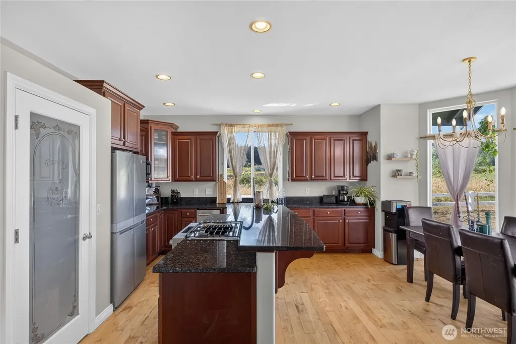 130 W Crescent Harbor Road Oak Harbor WA 98277