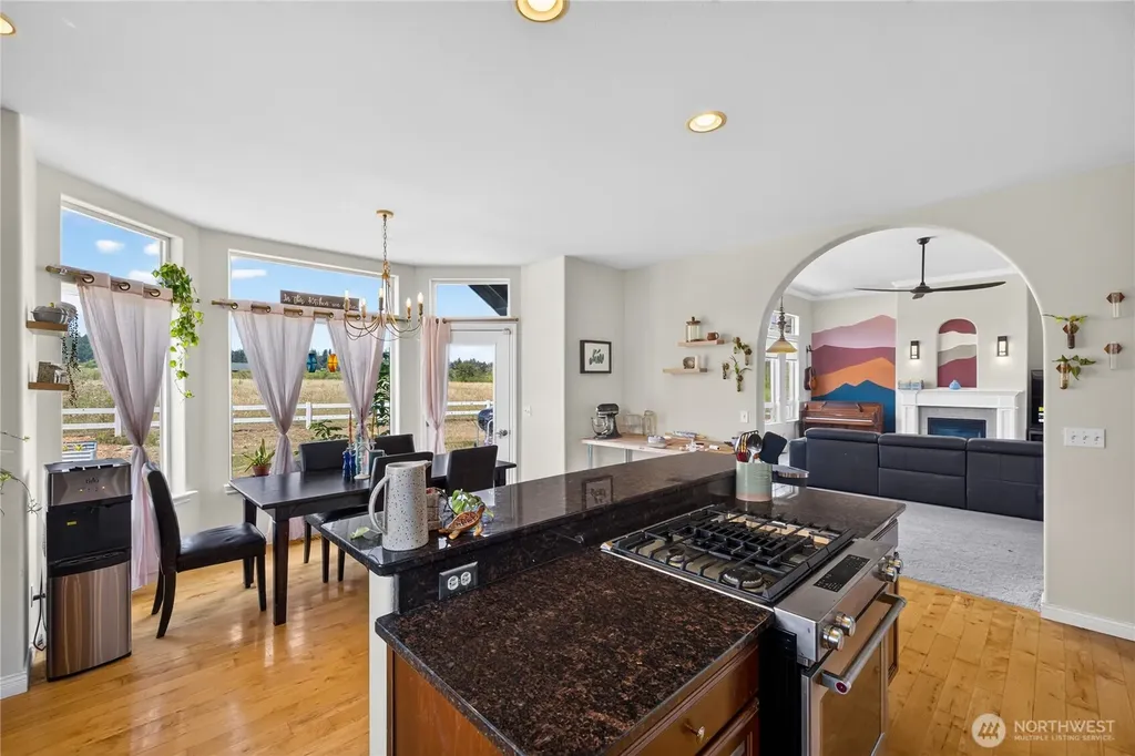 130 W Crescent Harbor Road Oak Harbor WA 98277