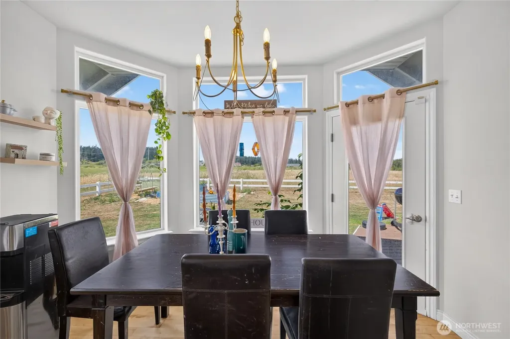 130 W Crescent Harbor Road Oak Harbor WA 98277
