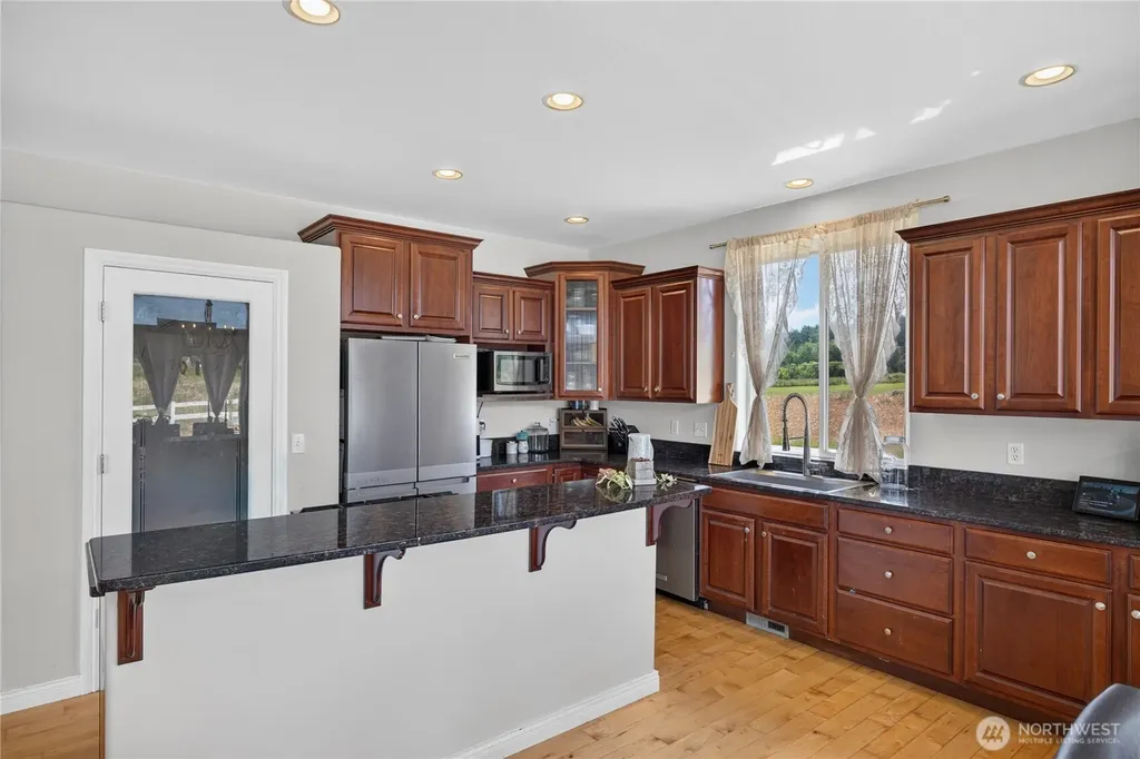 130 W Crescent Harbor Road Oak Harbor WA 98277