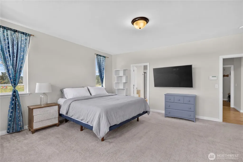 130 W Crescent Harbor Road Oak Harbor WA 98277