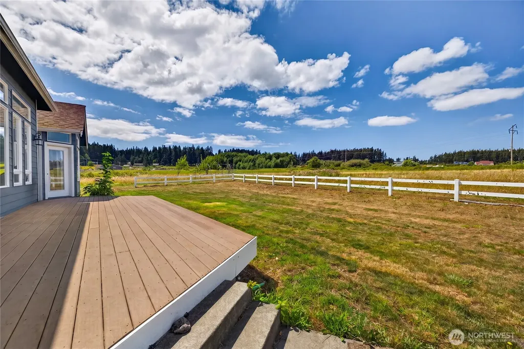 130 W Crescent Harbor Road Oak Harbor WA 98277